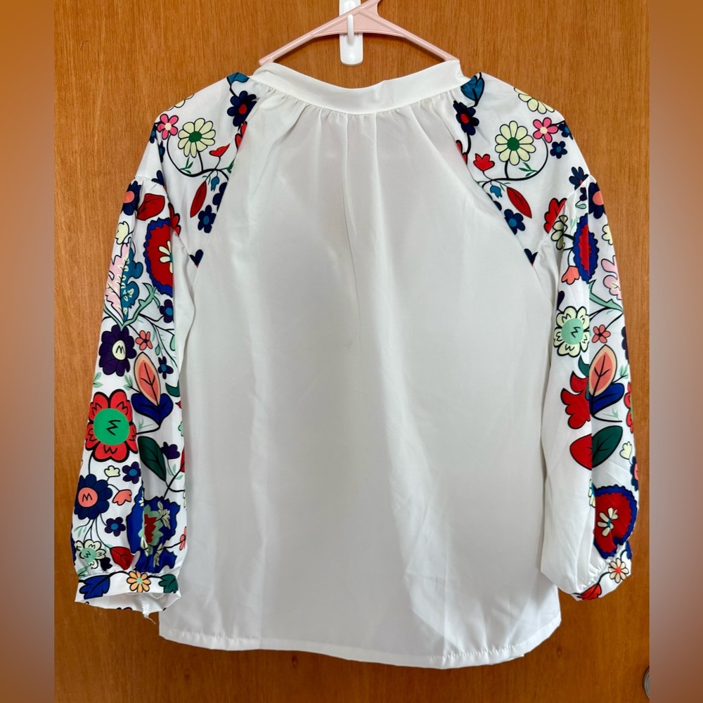 Bohemian NWOT Floral Embroidered blouse, L, P2P 20” - Picture 7 of 7